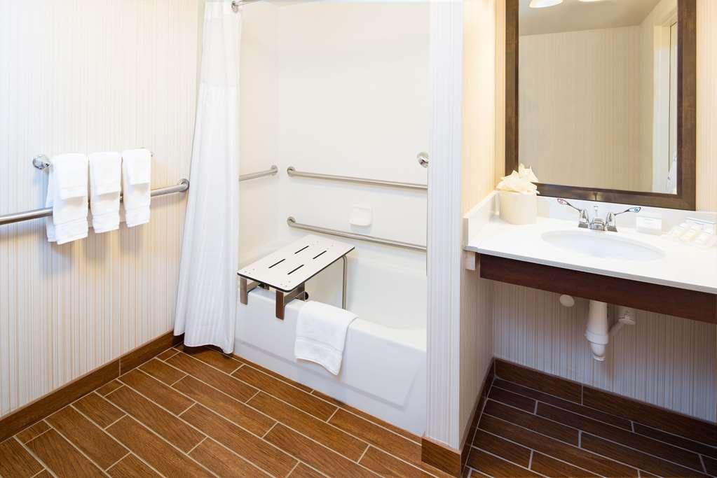 Hilton Garden Inn Portland Airport מראה חיצוני תמונה